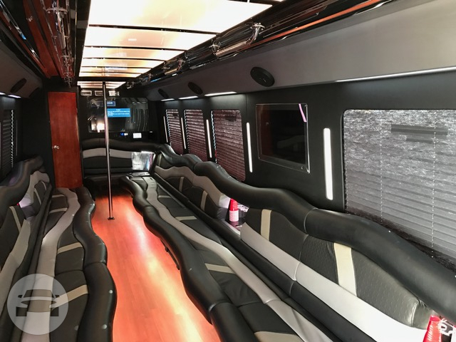 38 passenger Limo Bus Silver
Party Limo Bus /
Denver, CO

 / Hourly $0.00
