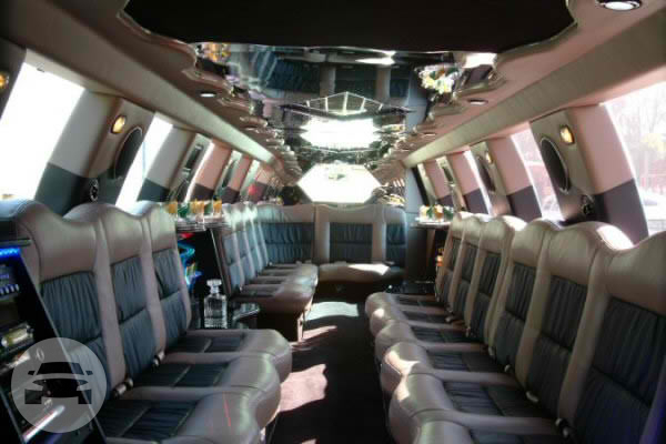 Black Navigator Limousine
Limo /
Kansas City, MO

 / Hourly $0.00

