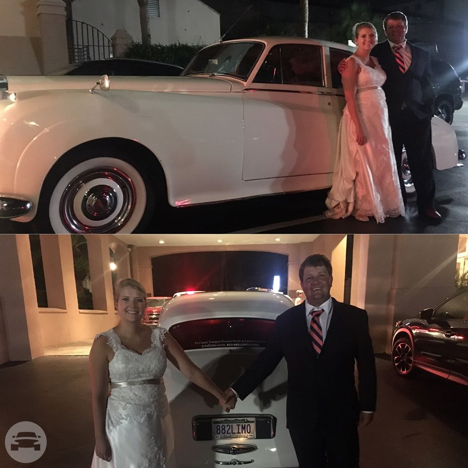 Vintage Luxury
Sedan /
Charleston, SC

 / Hourly $0.00
