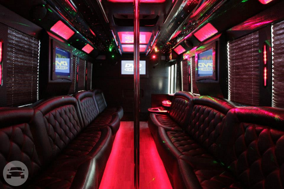 Ford E-550 Party Bus
Party Limo Bus /
Atlanta, GA

 / Hourly $0.00
