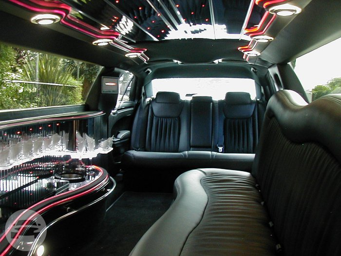 WHITE CHRYSLER 300 LIMO
Limo /
Los Angeles, CA

 / Hourly $0.00
