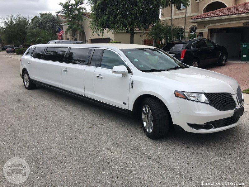 Lincoln MKT Royale Stretch Limousine
Limo /
New York, NY

 / Hourly $0.00
