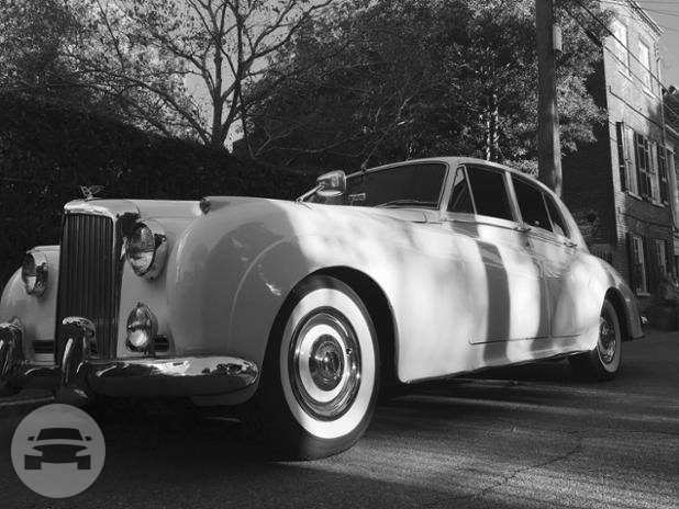 Vintage Luxury
Sedan /
Charleston, SC

 / Hourly $0.00
