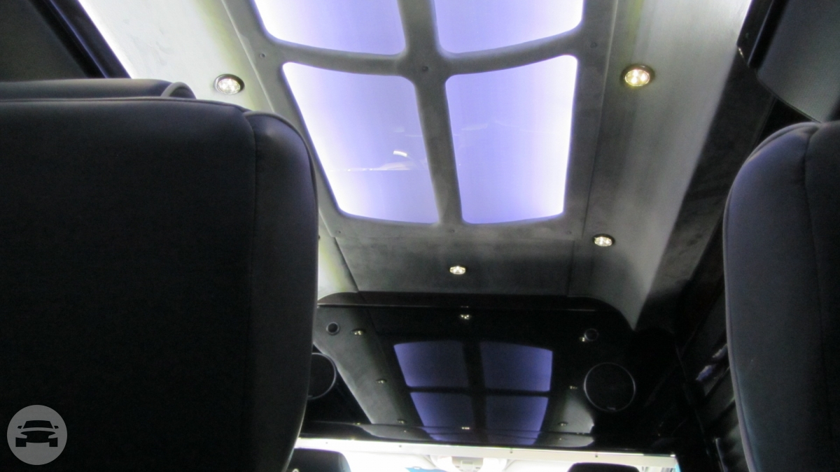 New Mercedes Luxury Sprinter 14 pass
Coach Bus /
New York, NY

 / Hourly $0.00
