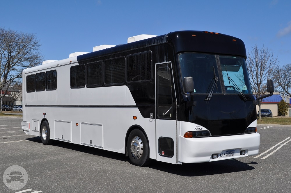 35 Passenger Freightliner Limo Bus
Party Limo Bus /
New York, NY

 / Hourly $235.00
