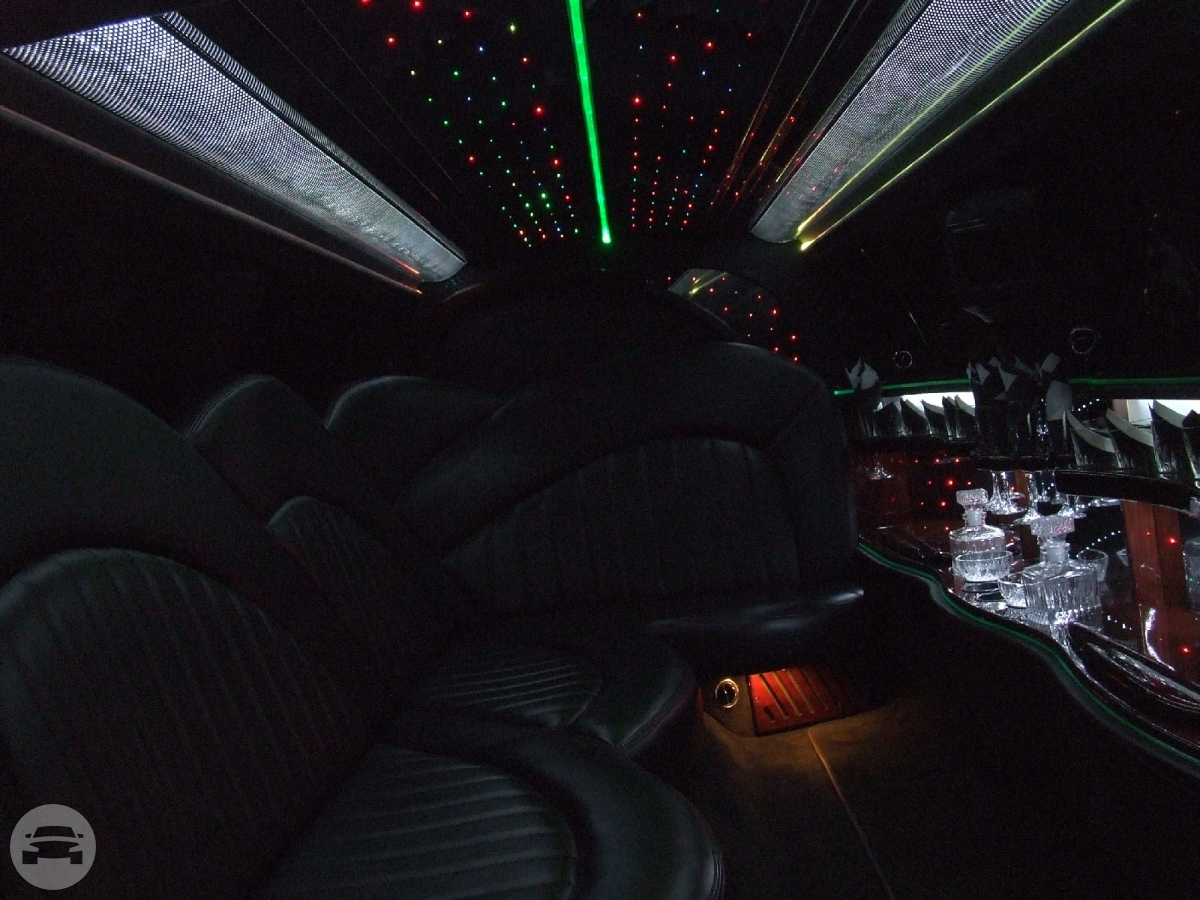 Black Lincoln Towncar Stretch Limousine
Limo /
St. Petersburg, FL

 / Hourly $0.00
