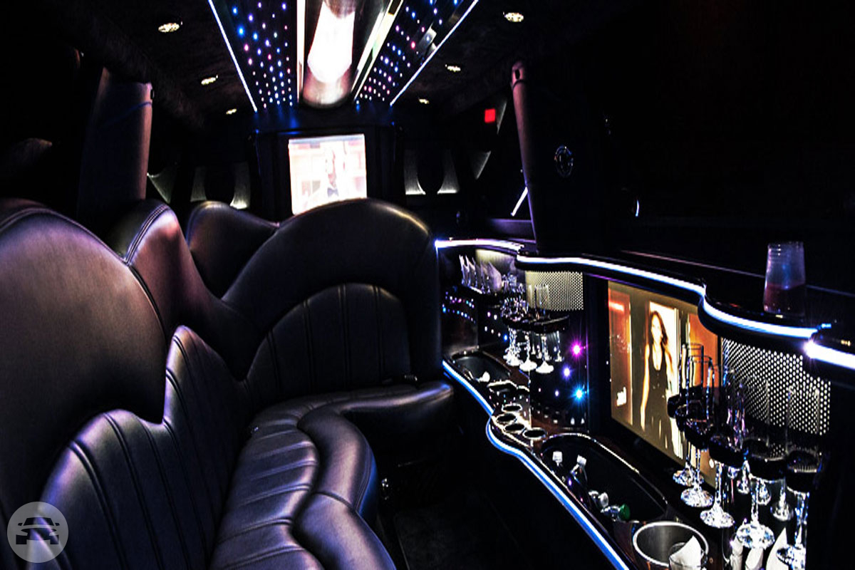 White Lincoln MKT Stretch Limousine
Limo /
Chicago, IL

 / Hourly $0.00
