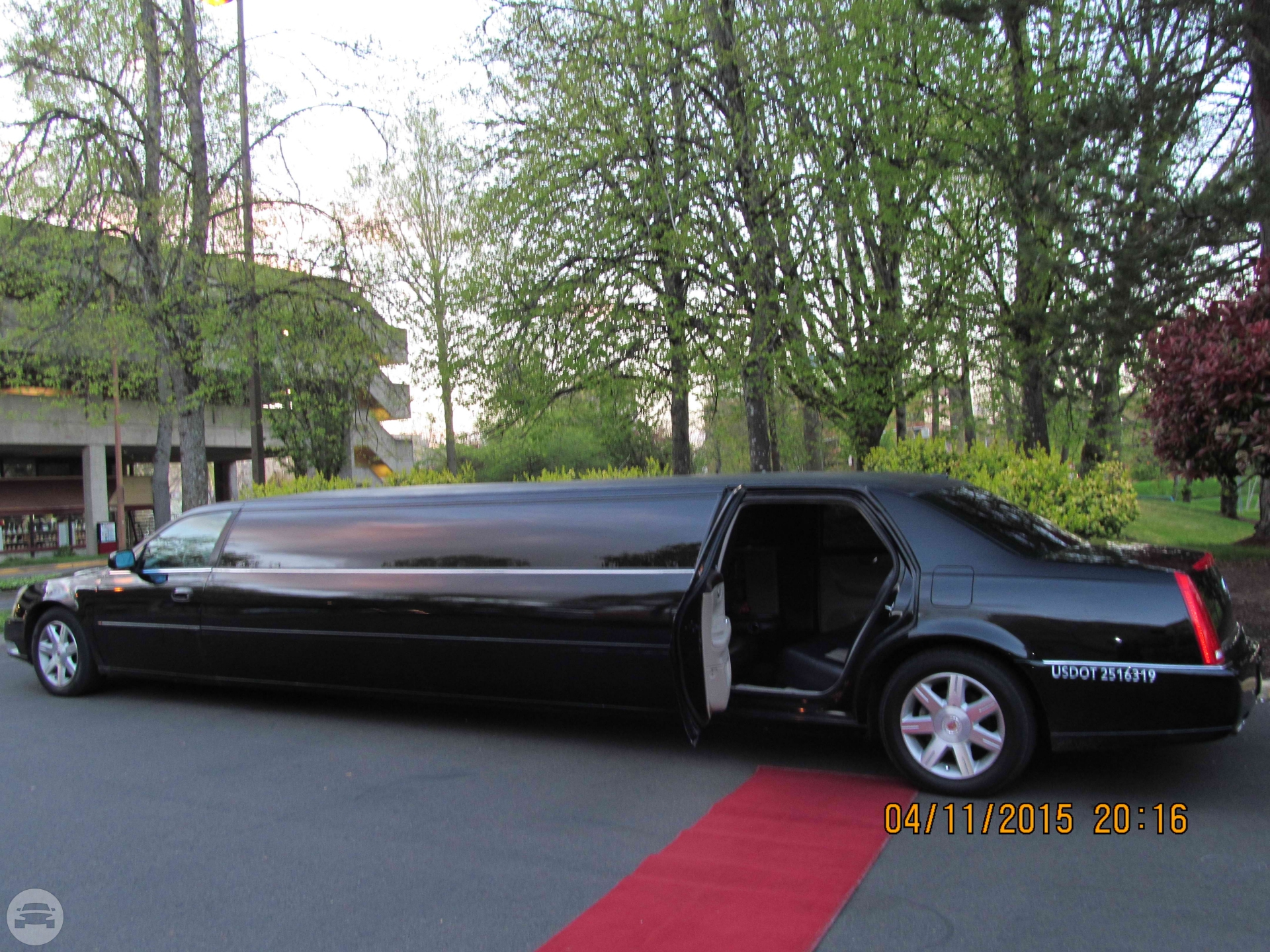 Cadillac DTS
Limo /
Salem, OR

 / Hourly $0.00
