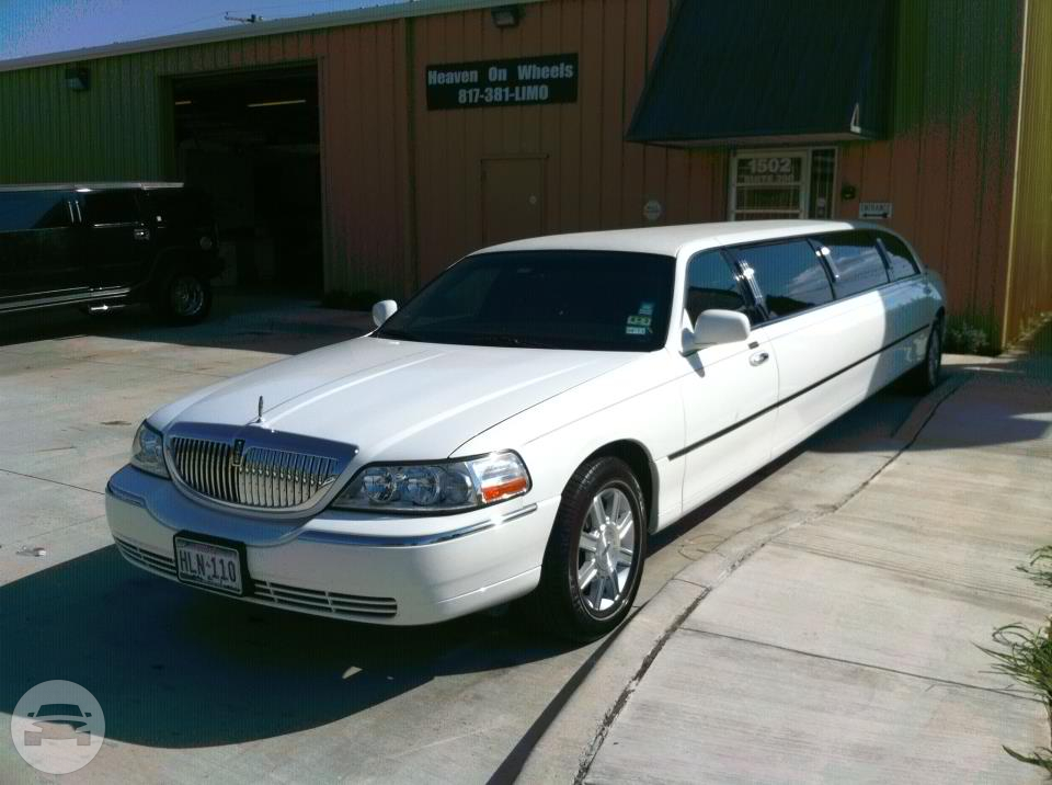 8-10 Passenger Lincoln Town Car Limo
Limo /
Fort Worth, TX

 / Hourly $0.00
