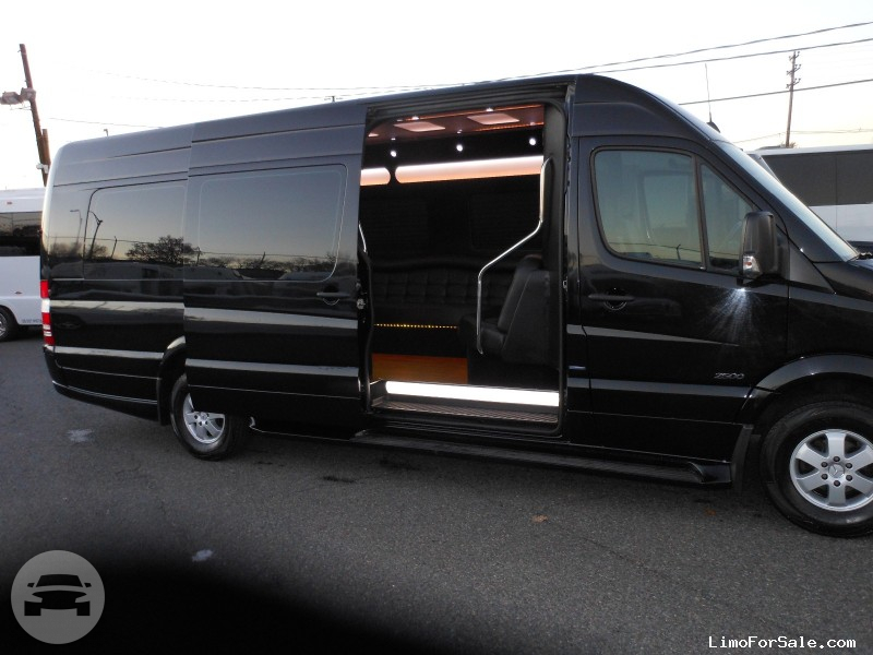 Mercedes Sprinter Van
Van /
Newark, NJ

 / Hourly $0.00
