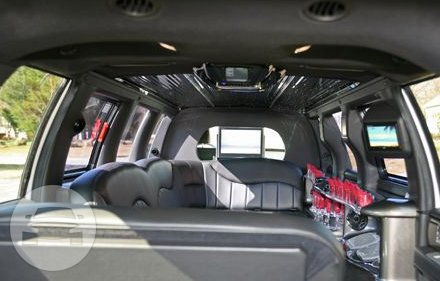 White Lincoln Navigator Stretch Limousines
Limo /
Boston, MA

 / Hourly $0.00
