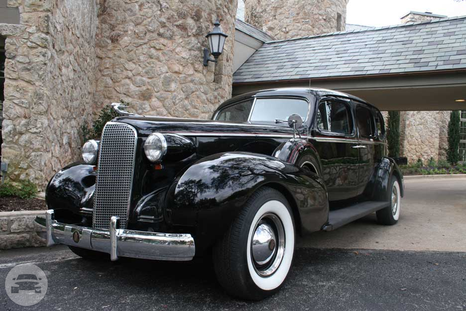 1937 Cadillac Formal Limousine Series 75
Sedan /
Austin, TX

 / Hourly $0.00
