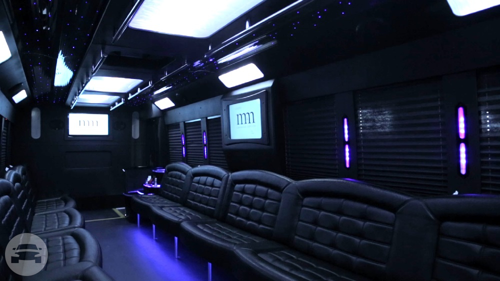 36 Passenger Limo Bus
Party Limo Bus /
Chicago, IL

 / Hourly $0.00
