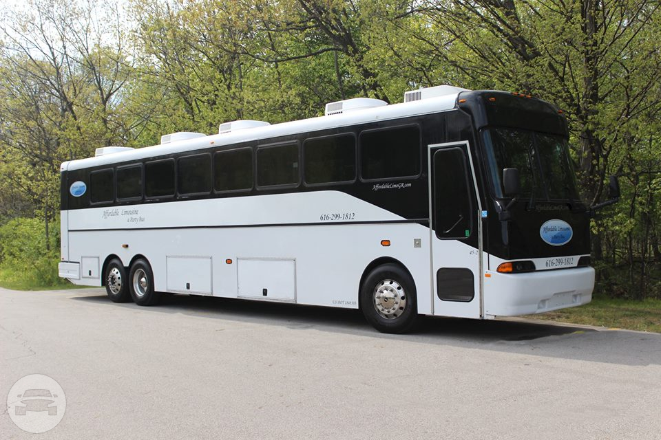 45-2 Passenger Luxury Limo Coach
Coach Bus /
Grandville, MI

 / Hourly $0.00

