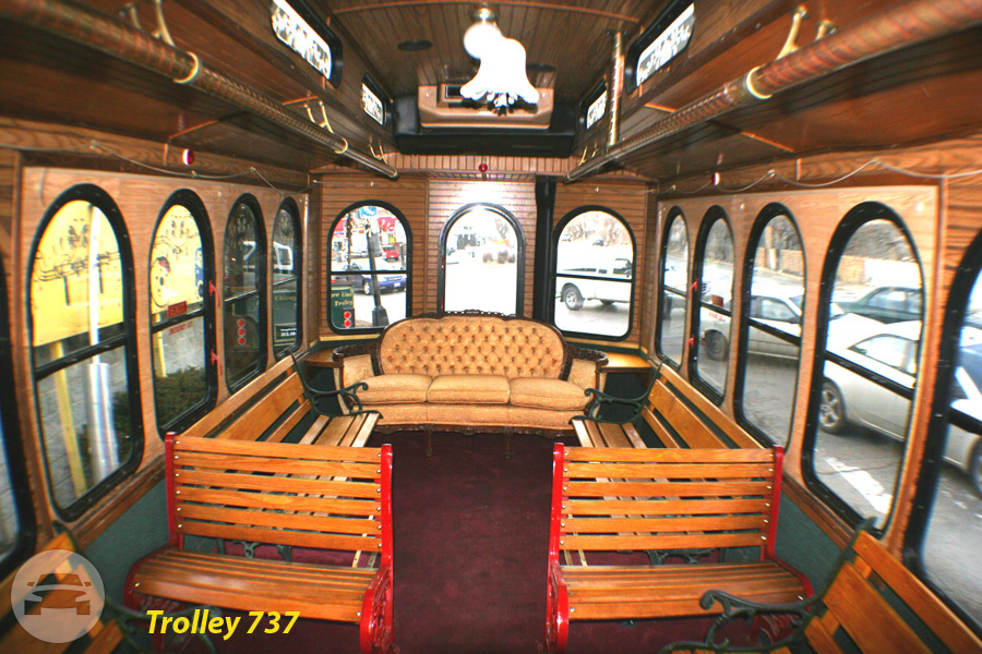 TROLLEY 737/Orlando 25 Passenger
Coach Bus /
Chicago, IL

 / Hourly $183.00

