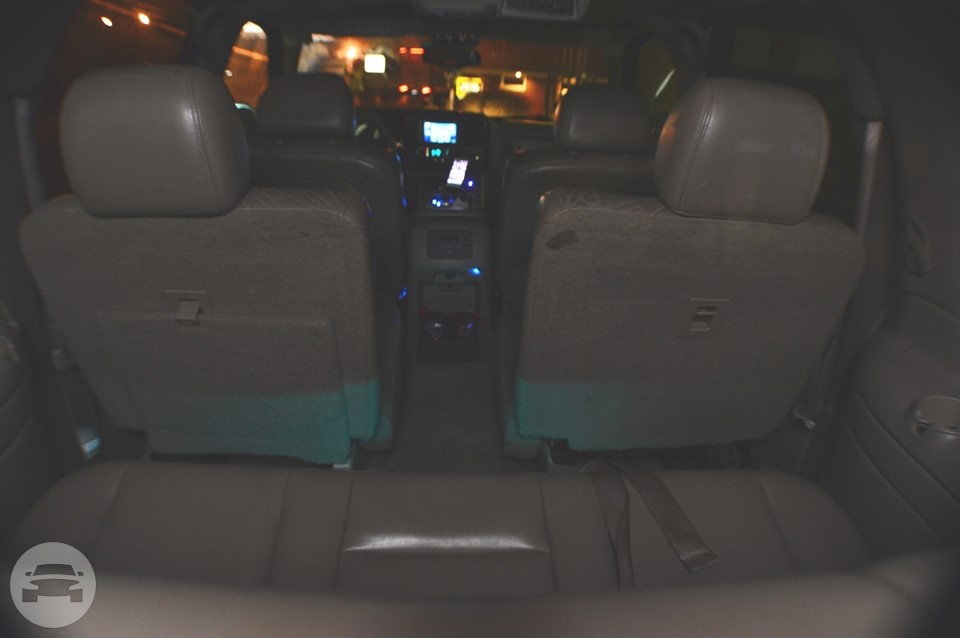 Chevrolet Suburban
SUV /
Louisville, KY

 / Hourly $0.00
