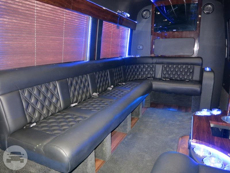 12 Passenger Sprinter Limousine Bus
Van /
San Francisco, CA

 / Hourly $0.00
