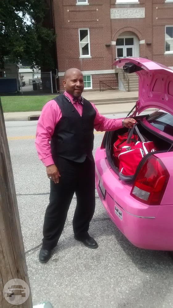 10 Passenger Chrysler 300 PINK Limo
Limo /
Indianapolis, IN

 / Hourly $0.00
