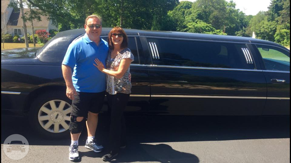 Black Stretch Limousine
Limo /
Boston, MA

 / Hourly (Other services) $60.00
