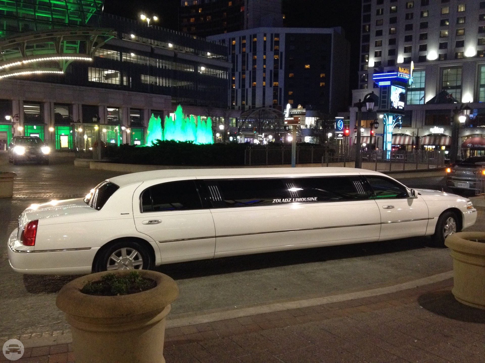 10 PASSENGER STRETCH LINCOLN – 301
Limo /
Depew, NY

 / Hourly $0.00
