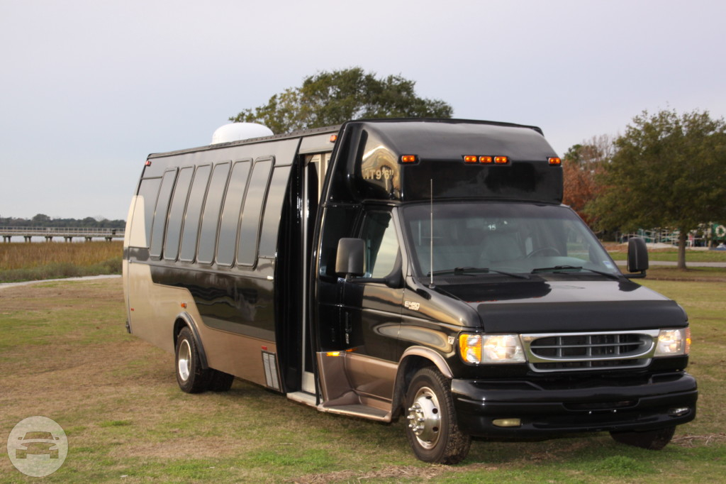Limo Bus
Coach Bus /
Charleston, SC

 / Hourly $0.00
