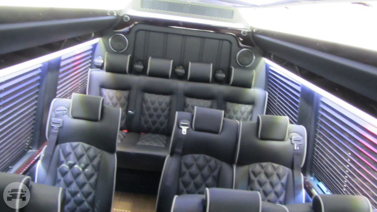 New Mercedes Luxury Sprinter 14 pass
Coach Bus /
New York, NY

 / Hourly $0.00
