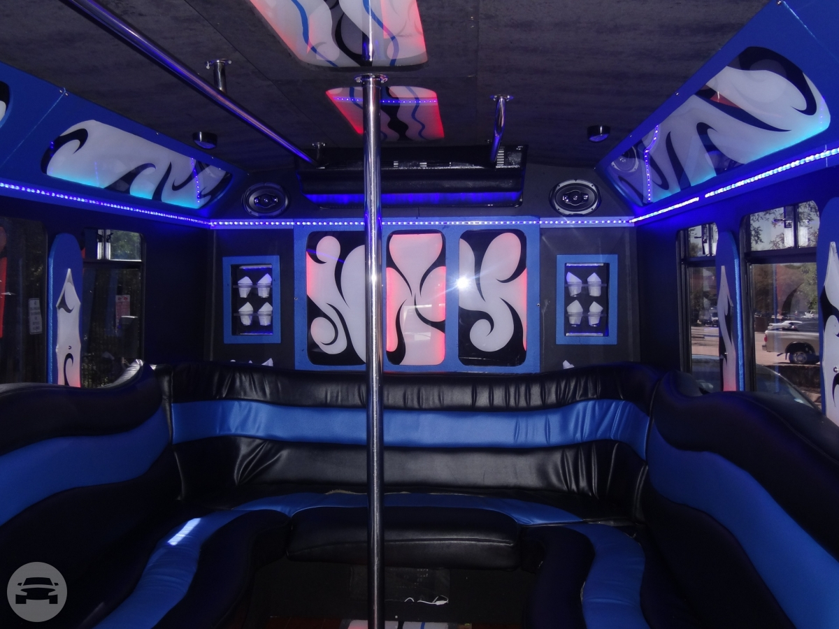 The White Velvet 20 Passengers
Party Limo Bus /
Dallas, TX

 / Hourly $0.00
