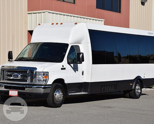 WHITE ULTIMATE 25 PASSENGER PARTY BUS
Party Limo Bus /
Chicago, IL

 / Hourly $0.00
