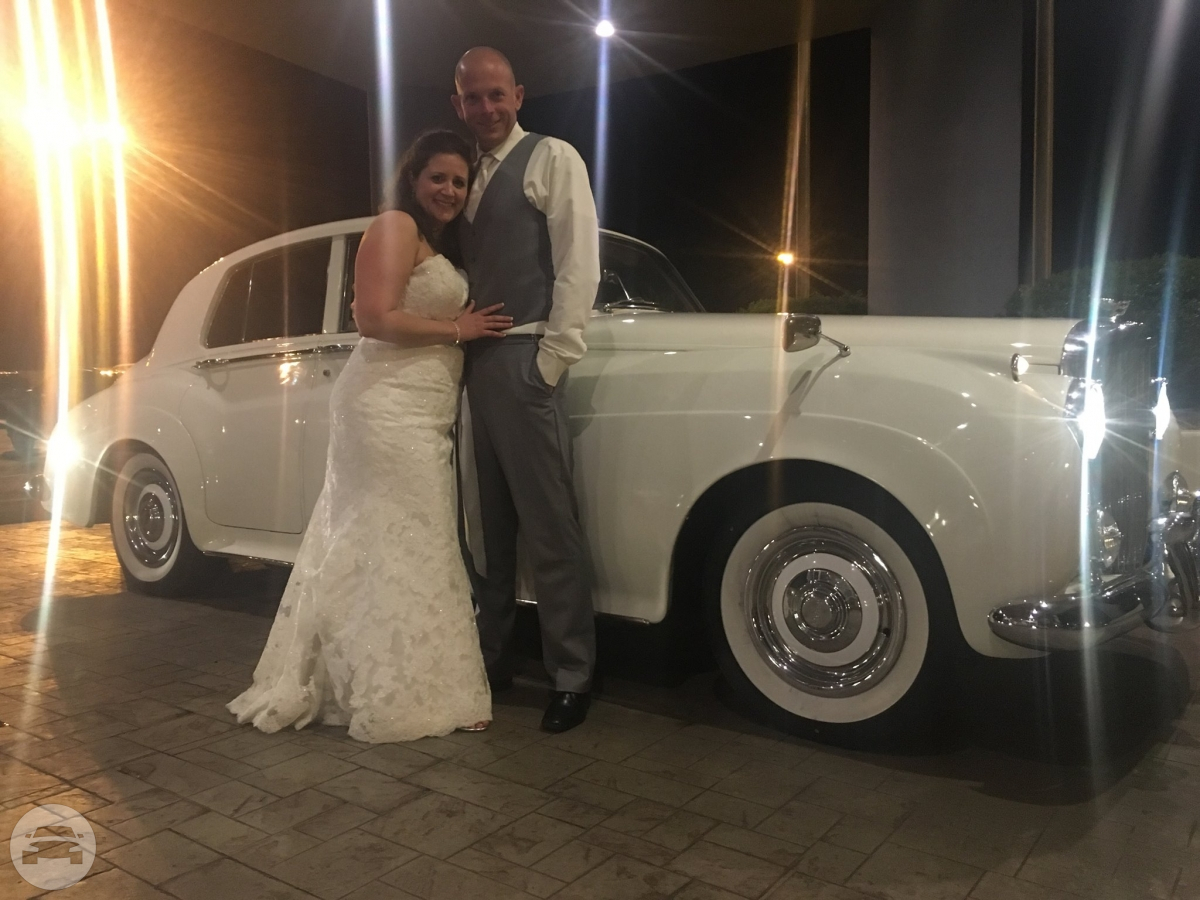 Vintage Luxury
Sedan /
Charleston, SC

 / Hourly $0.00
