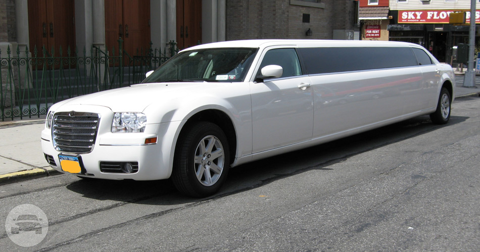 Chrysler 300 Limousine
Limo /
New Hyde Park, NY

 / Hourly $0.00
