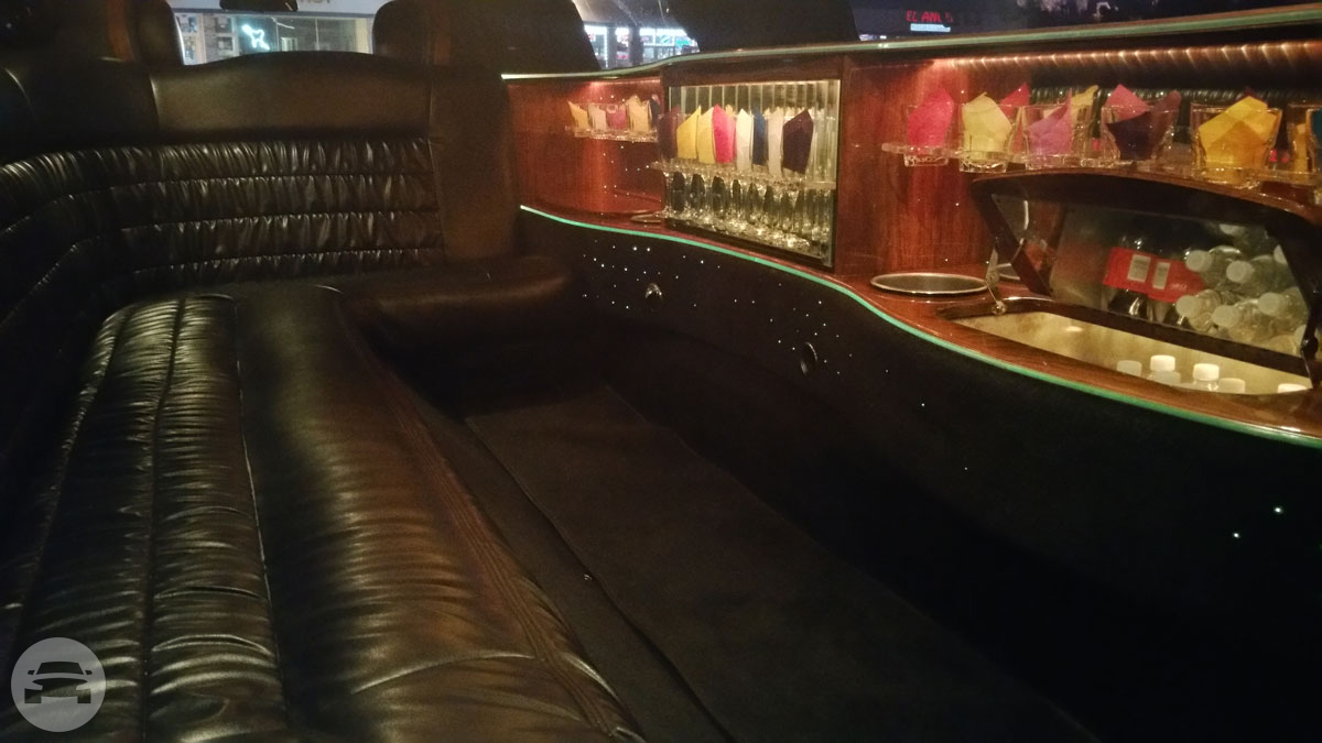 Lincoln Town Stretch Limo – Tuxedo
Limo /
Palatine, IL

 / Hourly $0.00
