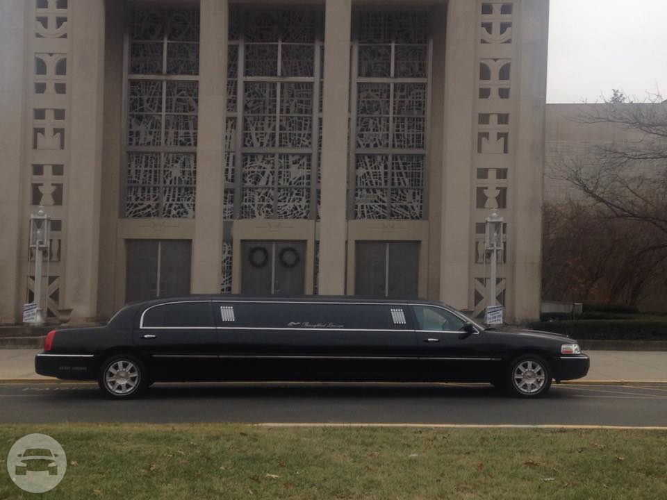 8 Passenger Executive Lincoln Town Car Stretch
Limo /
Lexington, KY

 / Hourly $0.00
