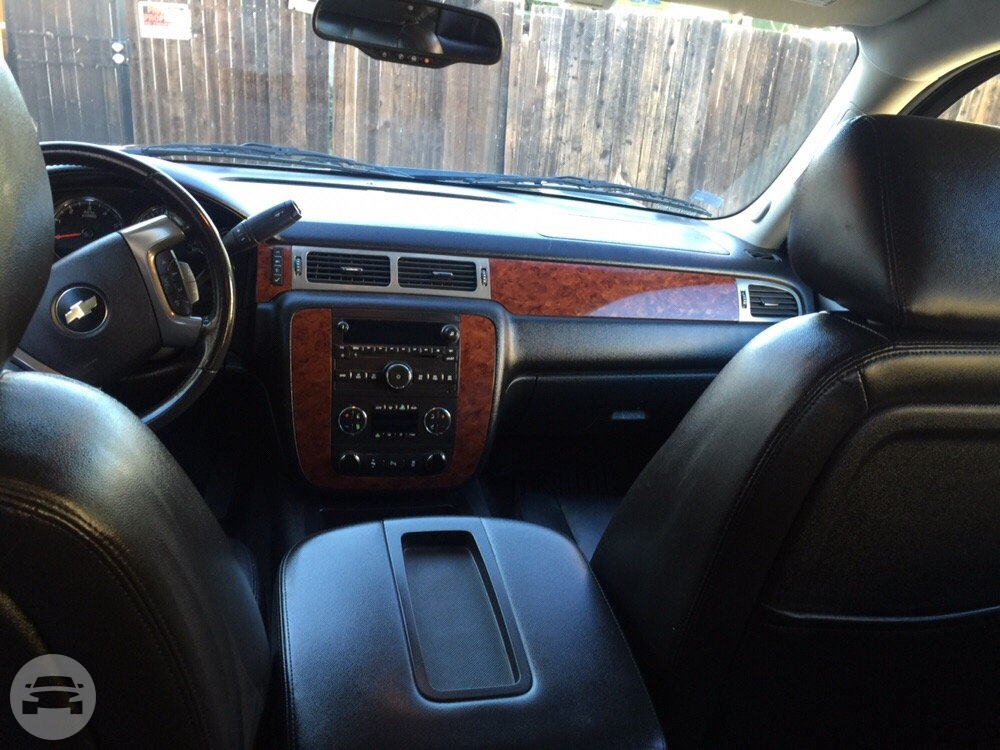 2014 Chevrolet Suburban
SUV /
San Leandro, CA

 / Hourly $0.00
