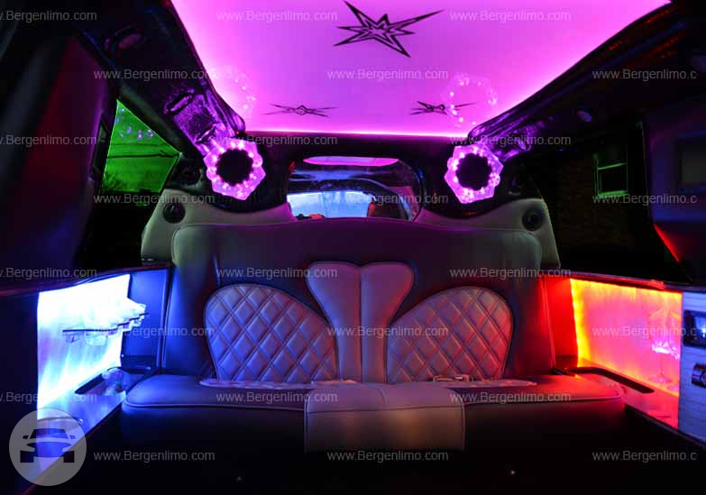 6 - 9 Passenger White Ford Expedition Limo
Limo /
Paterson, NJ

 / Hourly $0.00
