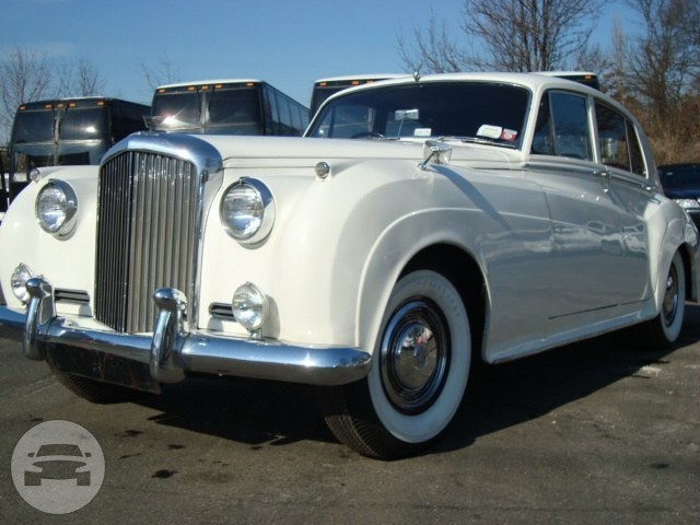 1955 Bentley Rolls Royce
Sedan /
New York, NY

 / Hourly $150.00
 / Hourly $150.00
