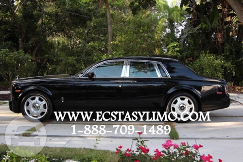 Black Rolls Royce Phantom
Sedan /
New York, NY

 / Hourly $0.00
