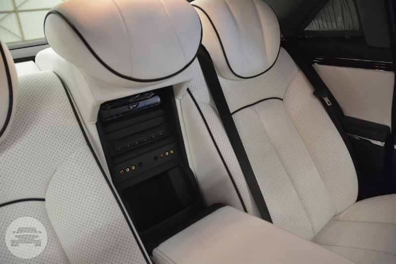 Maybach 62 Extended Wheelbase Limited Edition
Limo /
New York, NY

 / Hourly $0.00
