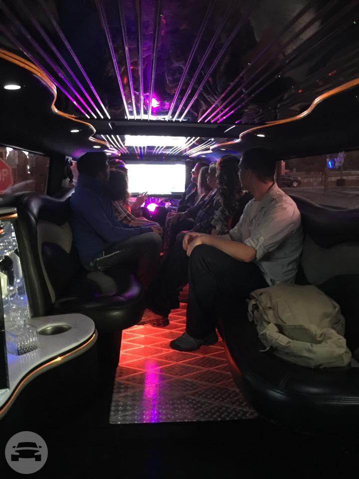 Hummer - Black
Hummer /
Fayetteville, AR

 / Hourly $0.00
