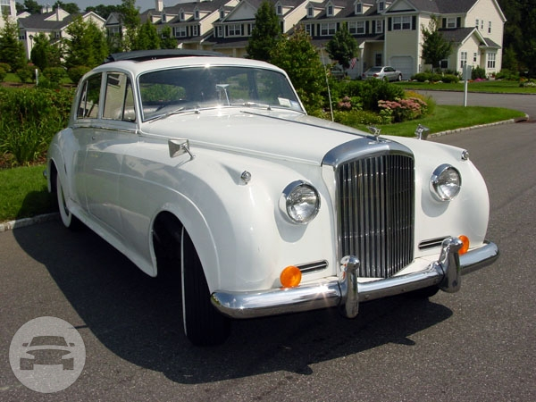 1955 Bentley Rolls Royce
Sedan /
New York, NY

 / Hourly $150.00
 / Hourly $150.00
