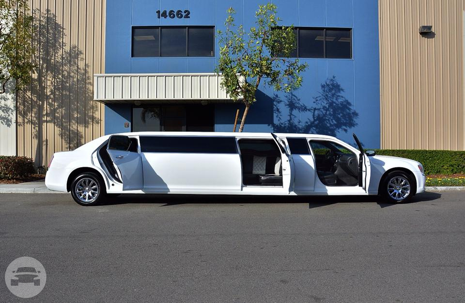 12 Passenger Chrysler 300 5 Door (White)
Limo /
Denver, CO

 / Hourly $0.00
