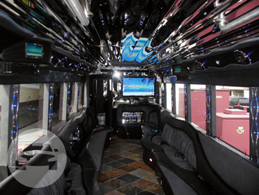 32 Passenger 40\' GMC 5500 (Nightclub on Wheels!)
Party Limo Bus /
San Francisco, CA

 / Hourly $0.00
