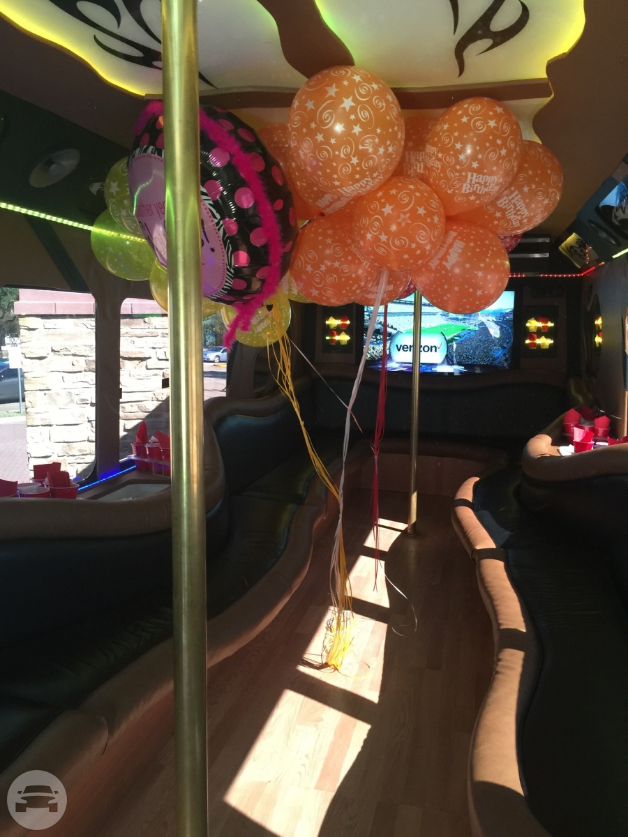 The Tan Diamond Party Bus
Party Limo Bus /
Dallas, TX

 / Hourly $0.00
