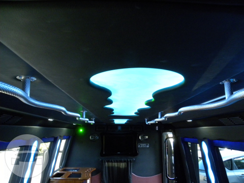 Black Mini Limousine Coach (Brand New)    Mini Land Yacht (New Arrival)
Coach Bus /
Seattle, WA

 / Hourly $0.00
