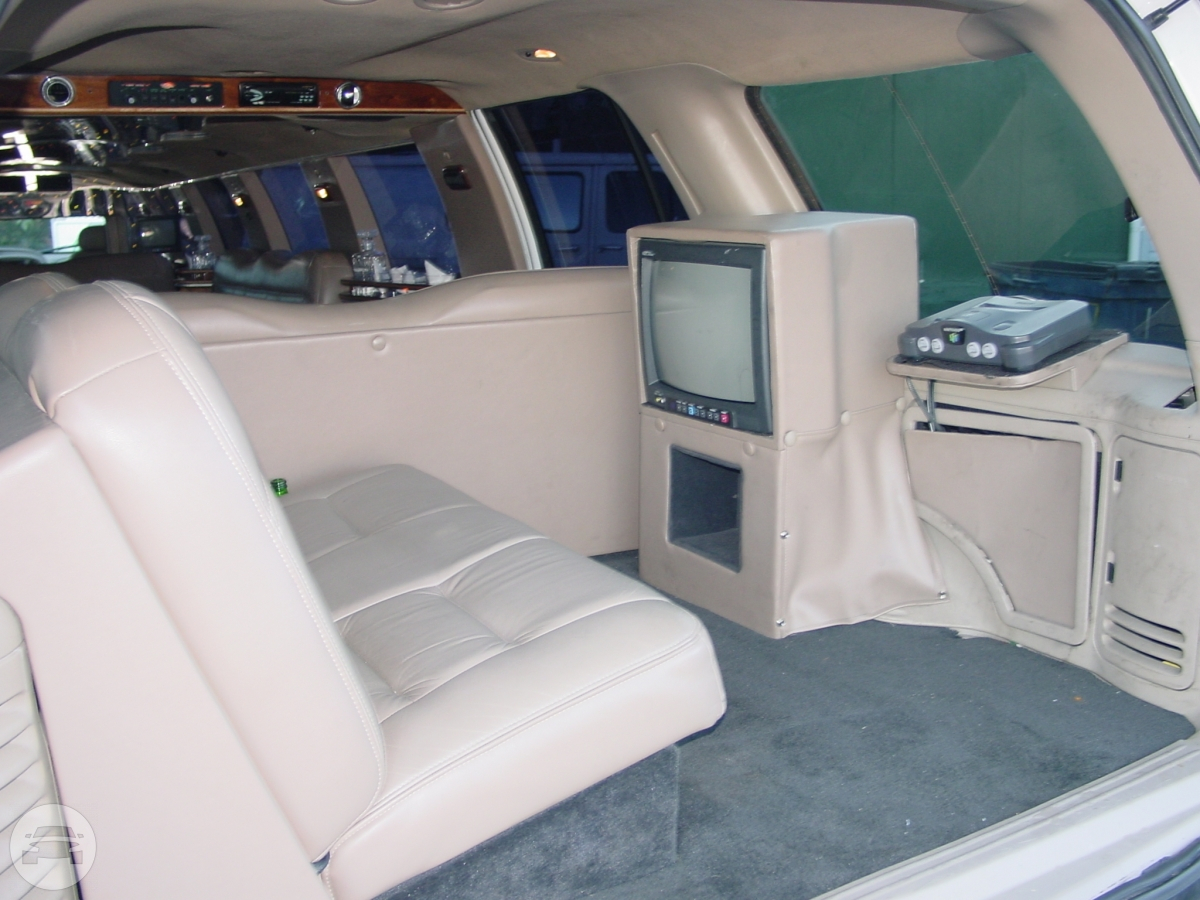 Lincoln Navigator 18 Passenger
Limo /
New York, NY

 / Hourly $0.00
