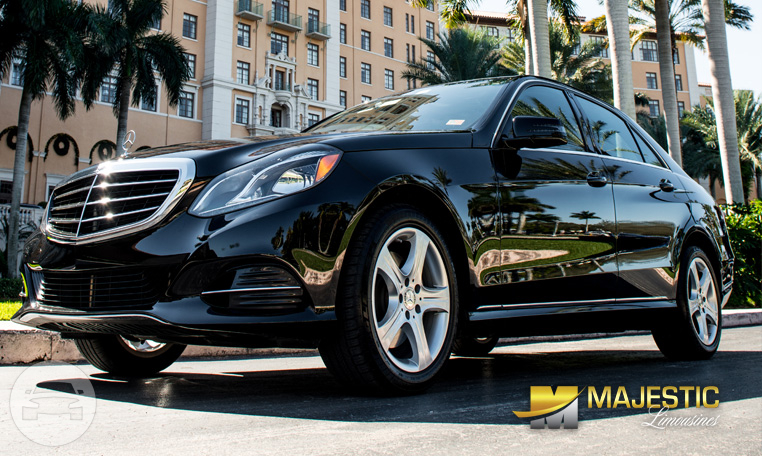 Mercedes-Benz E350
Sedan /
Hialeah, FL

 / Hourly $0.00

