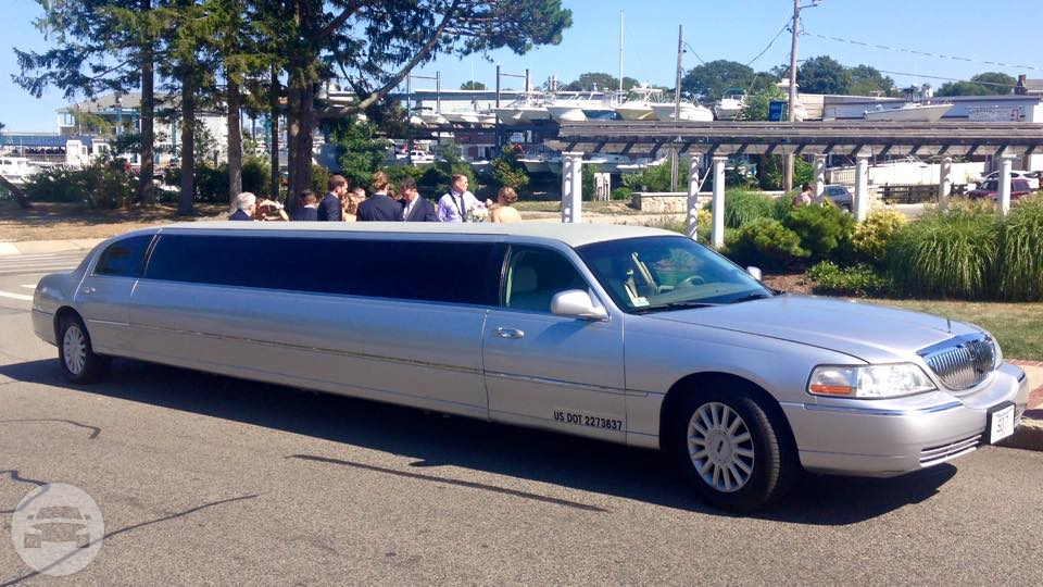 12 Passenger Mega Stretch Limo
Limo /
Plymouth, MA

 / Hourly $115.00
 / Hourly (Other services) $95.00
