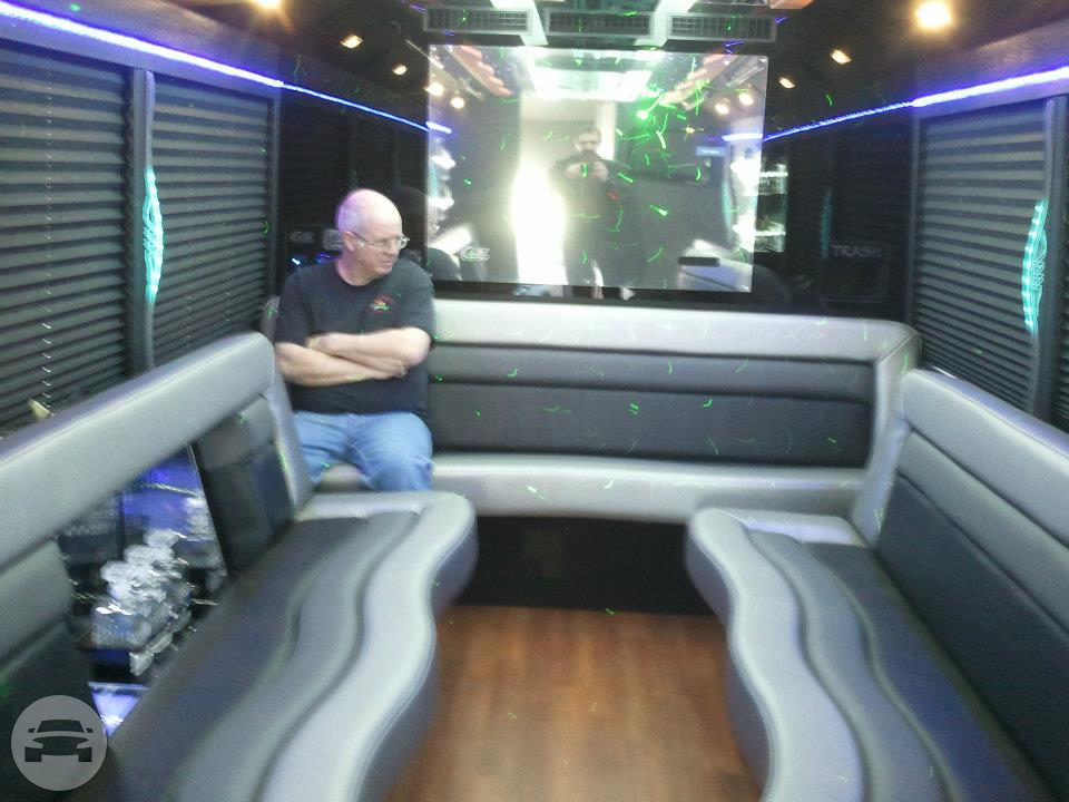 Monarch - Party Bus
Party Limo Bus /
Cleveland, OH

 / Hourly $0.00
