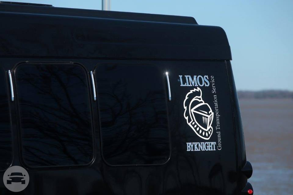 BLACK DIAMOND LIMOBUS
Party Limo Bus /
Owensboro, KY

 / Hourly $0.00
