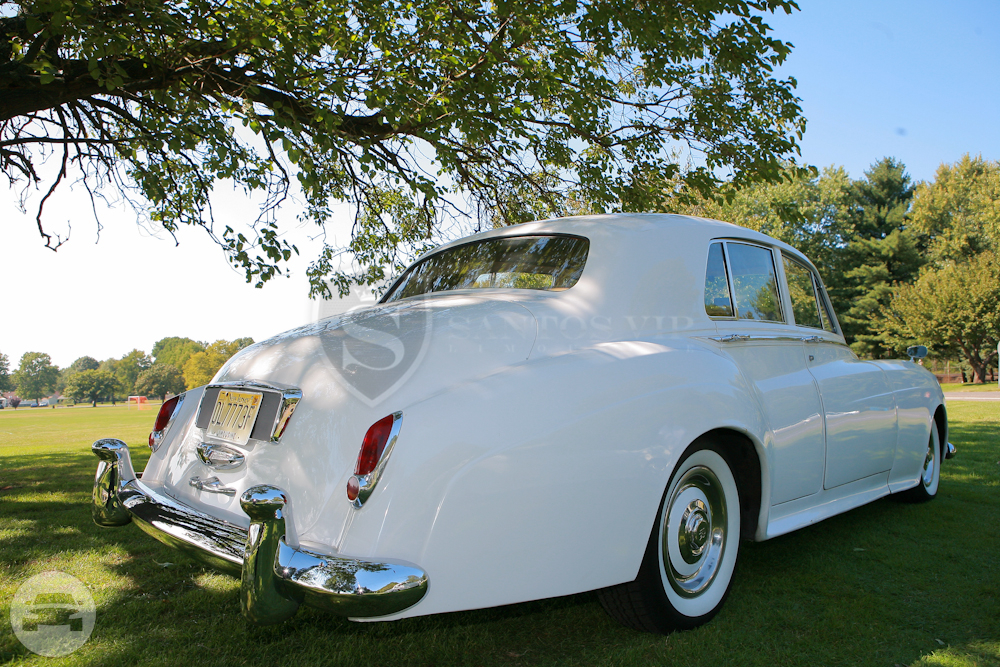 1962 Bentley S2 Continental
Sedan /
New York, NY

 / Hourly $0.00
 / Hourly (Wedding) $175.00
