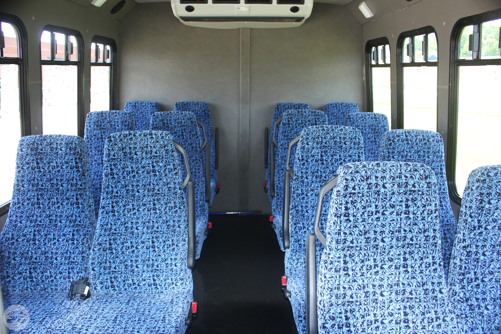 14 Passenger Shuttle Bus
Coach Bus /
Akron, OH

 / Hourly $0.00
